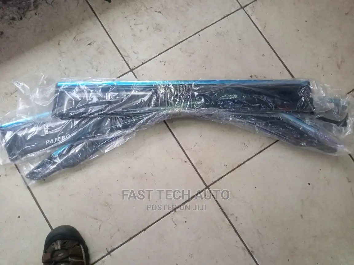 Mitsubishi Pajero Io Wind Breakers