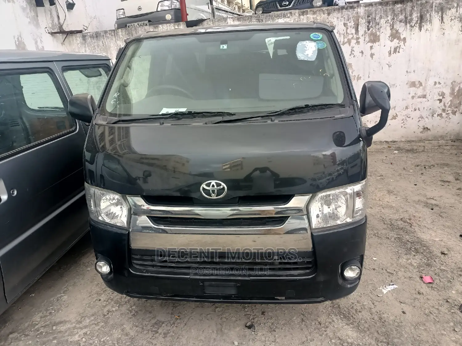 Toyota HiAce 2017 Black