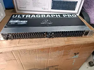 Behringer Ultragraph Pro FBQ1502 15-Band Stereo Equalizer