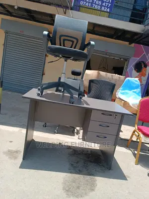 Office Desk:Office Desks