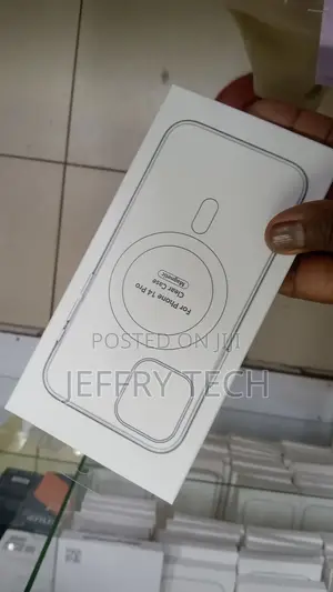 Apple iPhone 14 Pro Clear Case With Magsafe ​