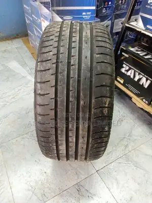 255/40r17 Accelera Tyre