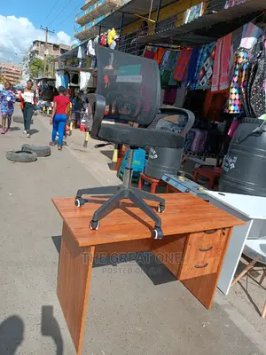 Office Desk/Chair 4500
