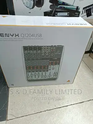 Behringer Xenyx Q1204USB