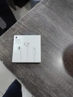 Apple Earpods Lighting Connector Earphones