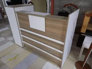 1.4m Reception Desk