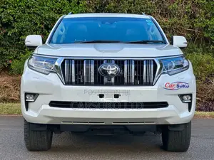 Toyota Land Cruiser Prado 2.8 2017 White