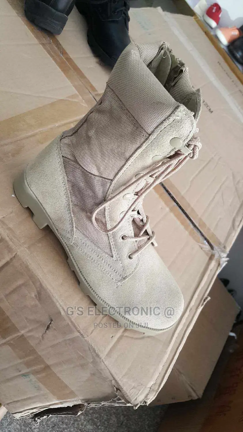 Strong::Siwar Military Boots