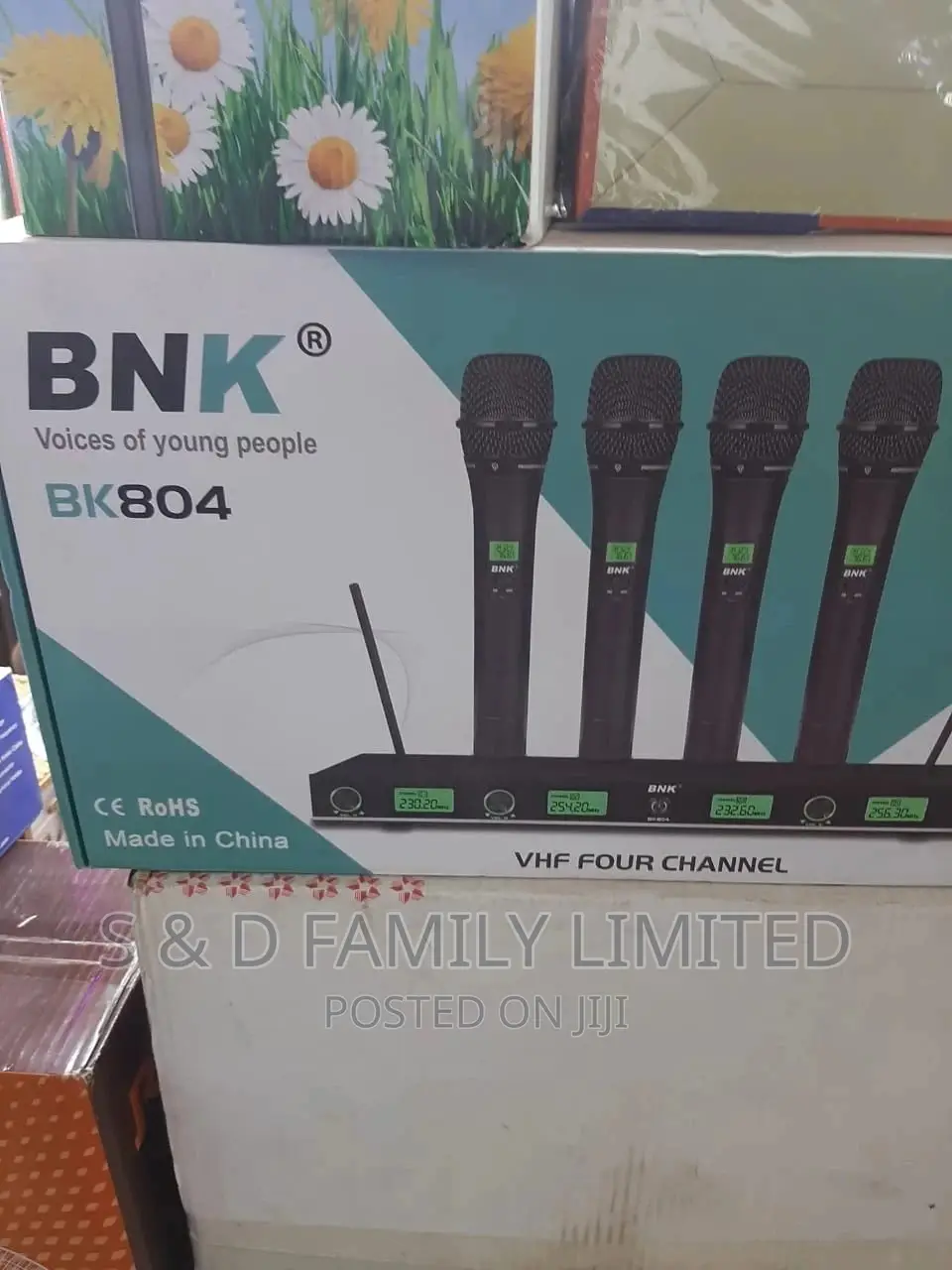 4 in 1 Wireless Microphone