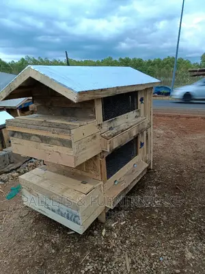 Chicken Cage Feeder