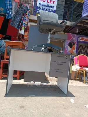 Office Chair+Desk