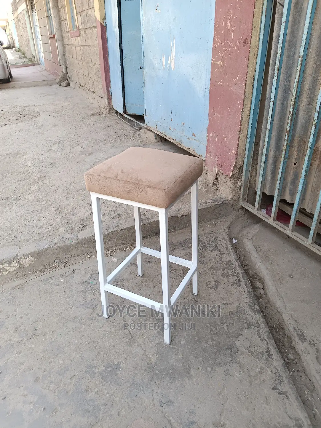 Backless High Stool Baige and White in Colour.
