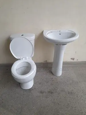 Close Couple Toilet Seat