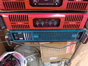 4 Channels Amplifier