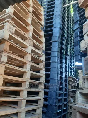 Plastic Pallets - Plastic Pallets - Heavy-Duty Plastic