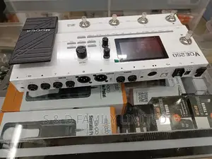 MOOER GE250 Multi Effects Processor