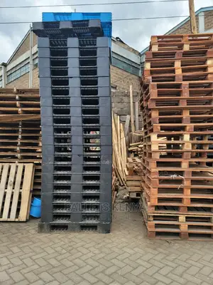 Plastic Pallets- 32
