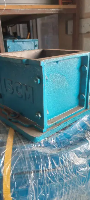 Concrete Test Mould)Cast Iron Concrete Testing Cube Moulds.