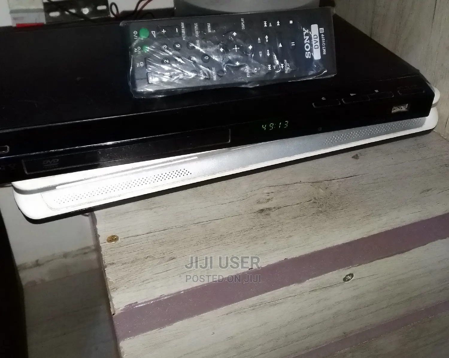 Well Maintained and Functioning Sony DVD Player