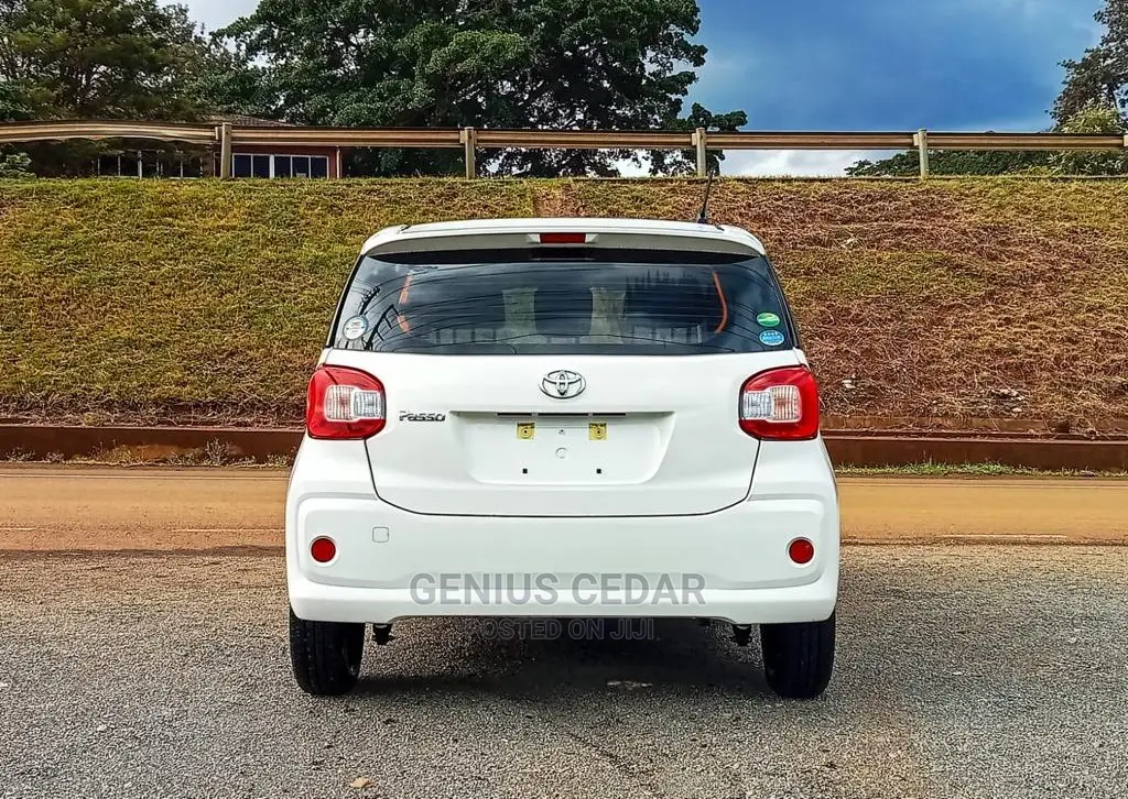 Toyota Passo 2017 White