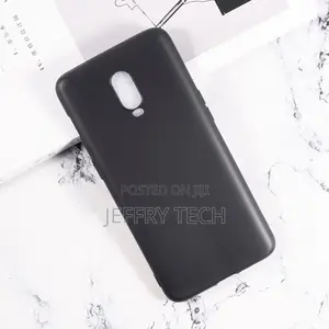 ONEPLUS 6T Black Silicone Case - TPU Cover