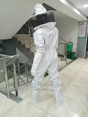 Bee Harvesting Suits Available