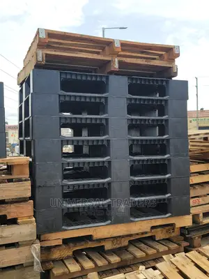 Strong Plastic Pallets 120*100*15cms