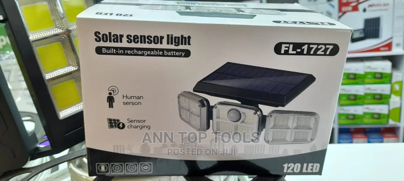 Solar Sensor Streetlight With 3bulb