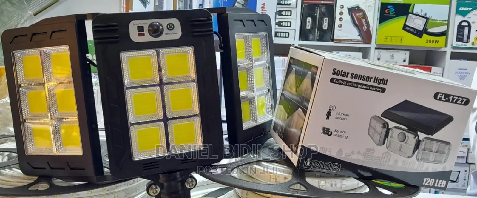 Solar Sensor Streetlight With 3bulb