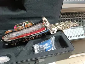 Suzuki Alto Saxophone Silver