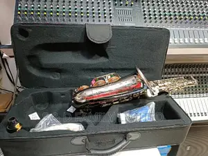 Suzuki Alto Saxophone Silver