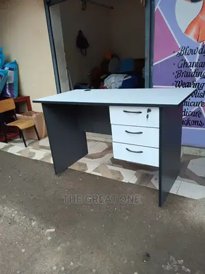Office Desk: Office Desk