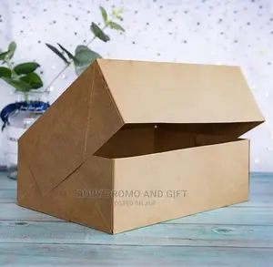 Cup Cakes Boxes Inclusive of the Board