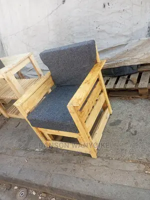 Pallet Single Sofa on Sale