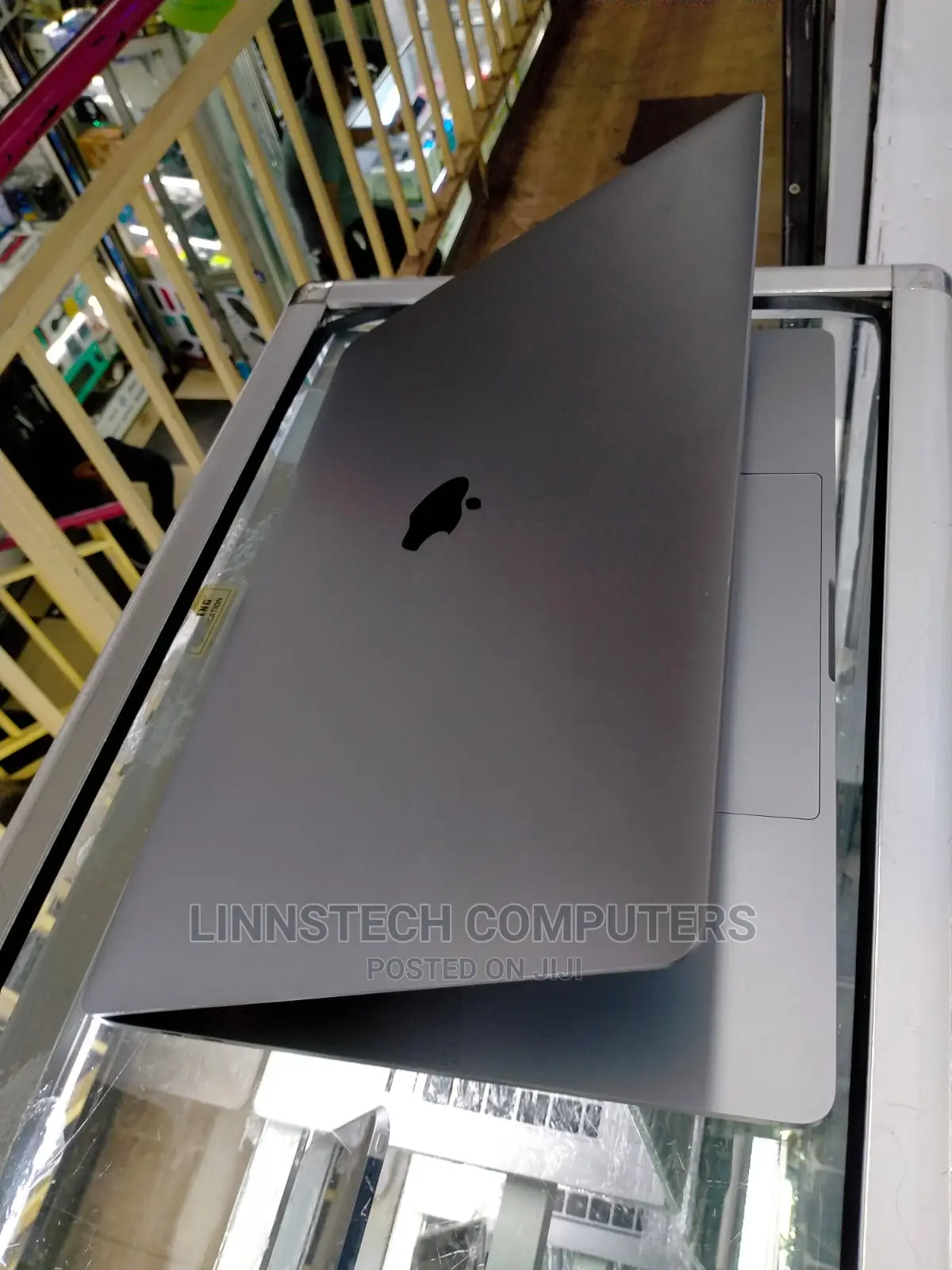 Laptop Apple MacBook Pro 2017 16GB Intel Core I7 SSD 1T