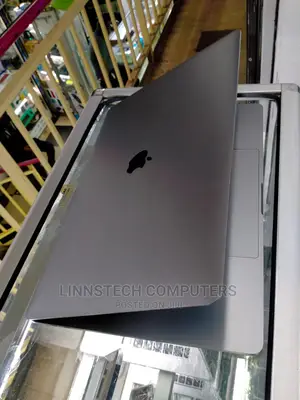 Laptop Apple MacBook Pro 2017 16GB Intel Core I7 SSD 1T