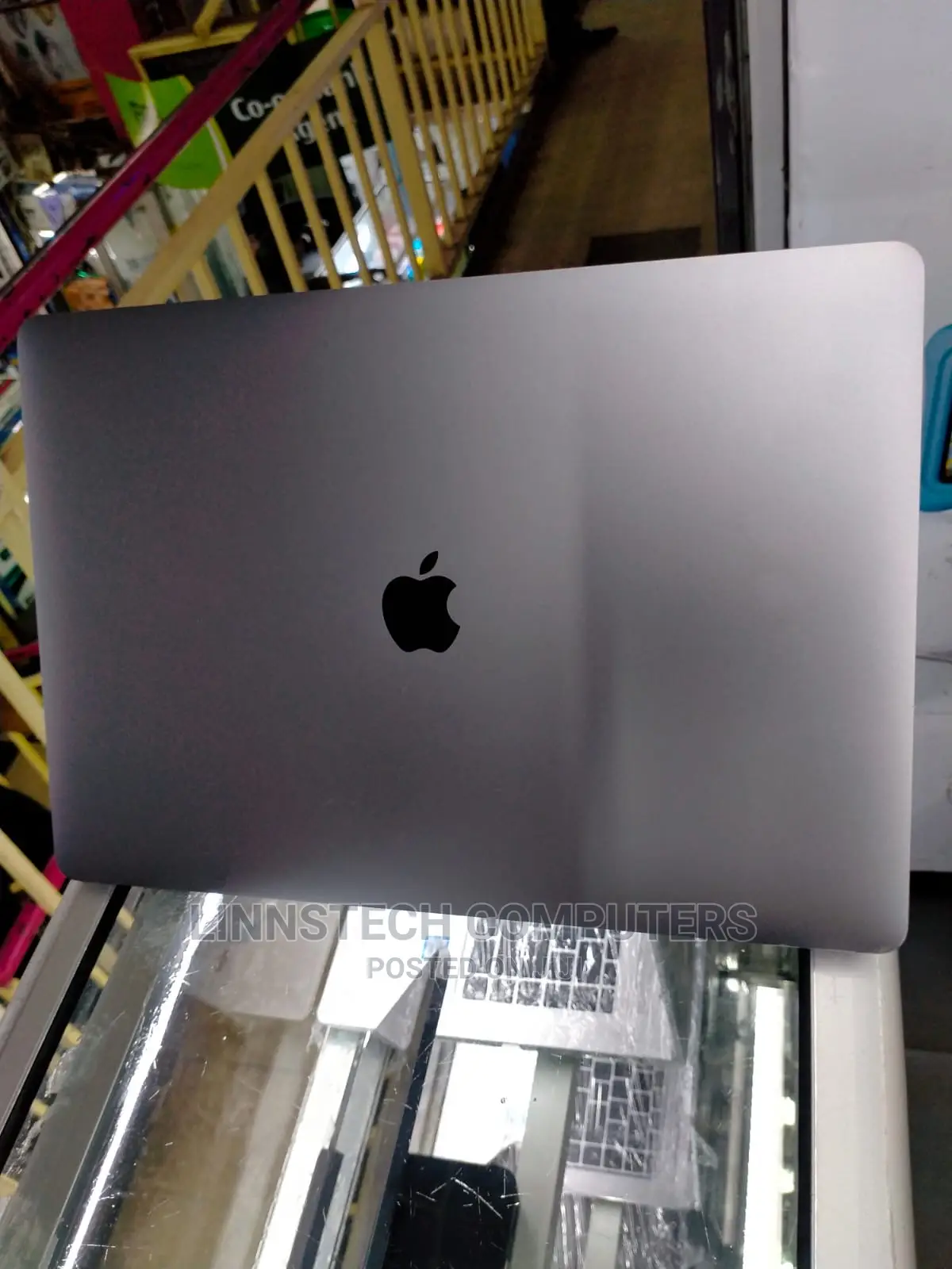 Laptop Apple MacBook Pro 2017 16GB Intel Core I7 SSD 1T