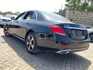 Mercedes-Benz E200 2017 Black