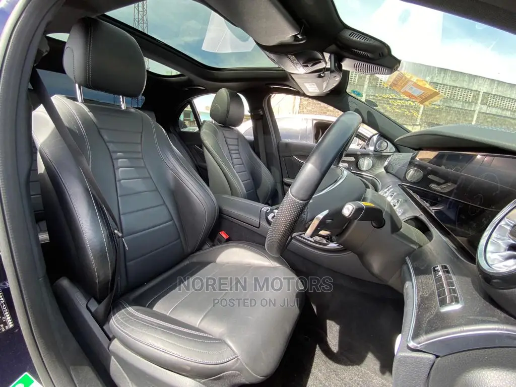 Mercedes-Benz E200 2017 Blue
