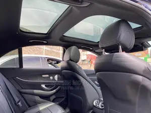 Mercedes-Benz E200 2017 Blue