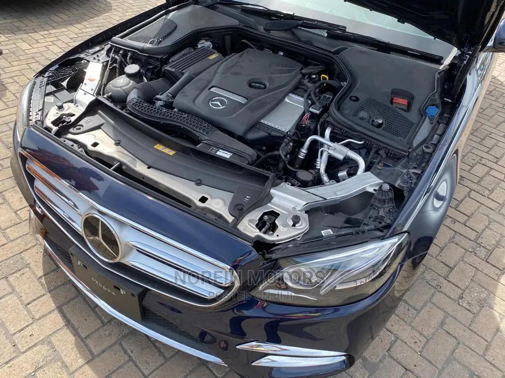 Mercedes-Benz E200 2017 Blue