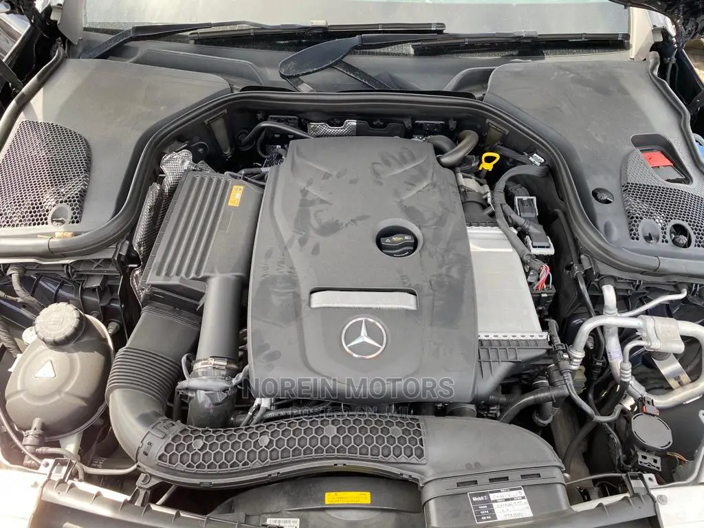 Mercedes-Benz E200 2017 Blue