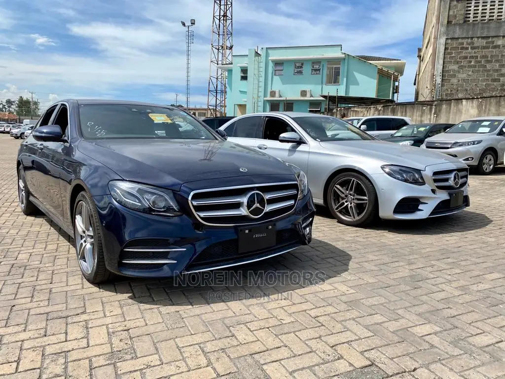 Mercedes-Benz E200 2017 Blue