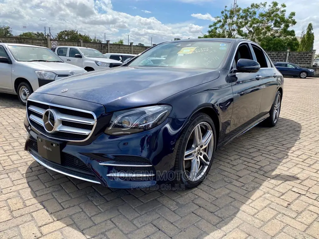 Mercedes-Benz E200 2017 Blue