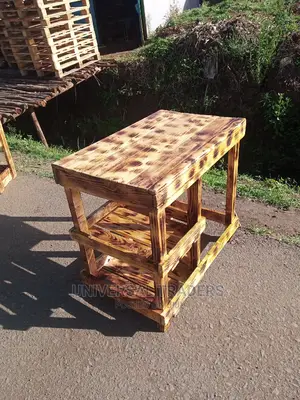 Wooden Pallets - Kitchen Table- Wood Pallets