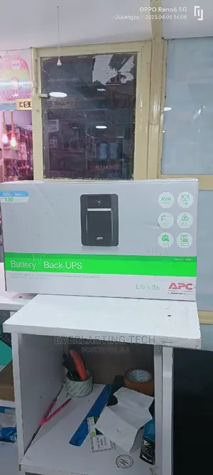Apc Easy Ups BVX 1600va, 230v, Avr, Iec Sockets