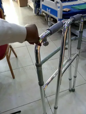 Foldable Walking Frame Without Wheels.