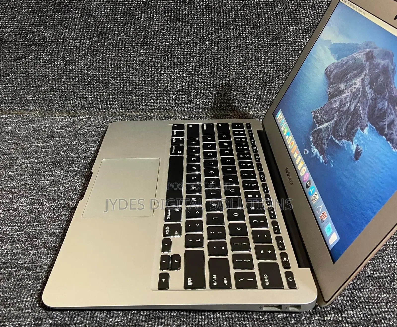 Laptop Apple MacBook Air 256GB Intel Core i5 SSD 256GB