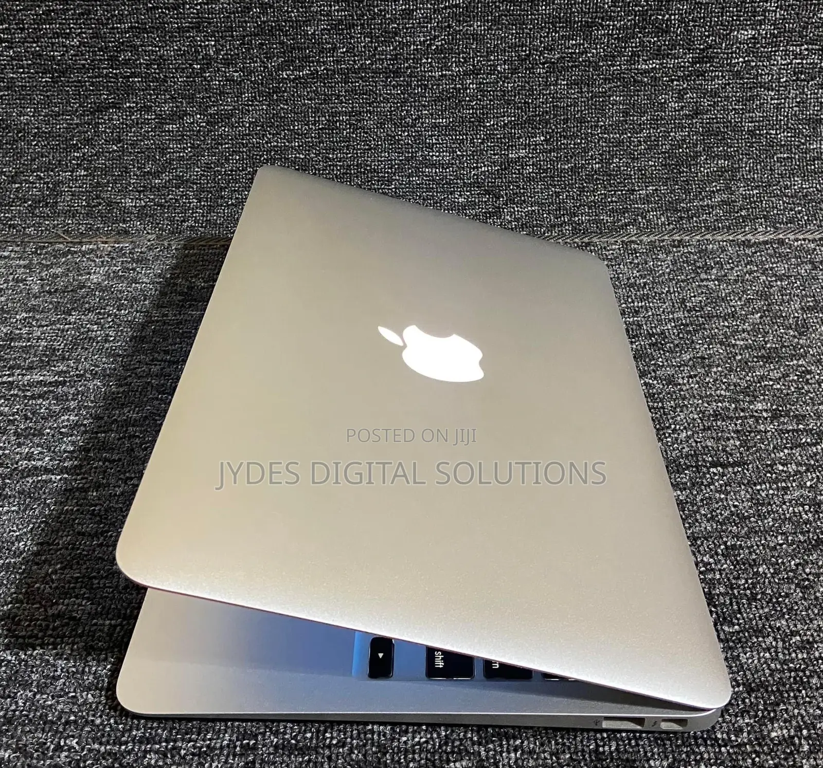 Laptop Apple MacBook Air 256GB Intel Core i5 SSD 256GB