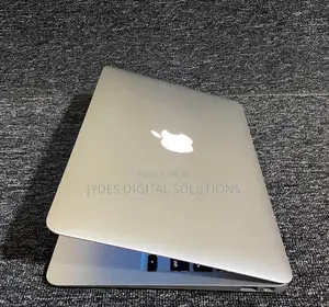 Laptop Apple MacBook Air 256GB Intel Core i5 SSD 256GB